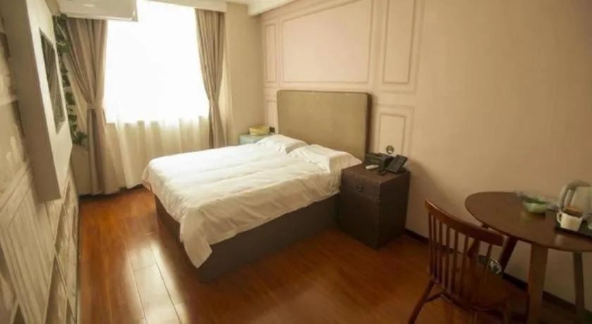 Bed in GreenTree Inn Binzhou Bus Station