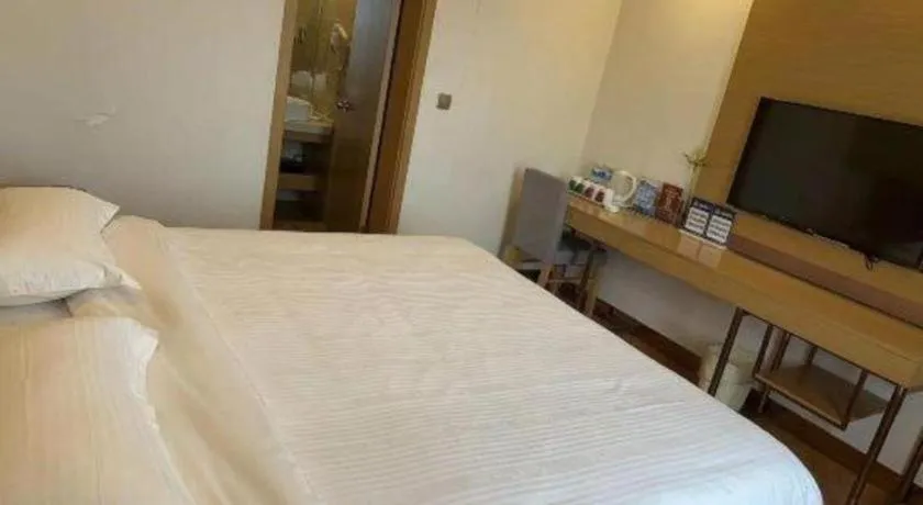 Bed in GreenTree Inn Jingjiang Xieqiao Town Xinhua Road
