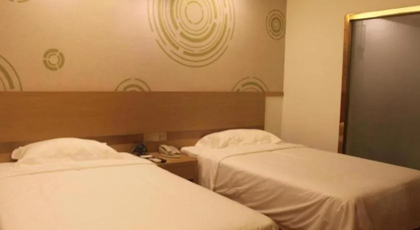 Bed in GreenTree Inn Jingjiang Xieqiao Town Xinhua Road
