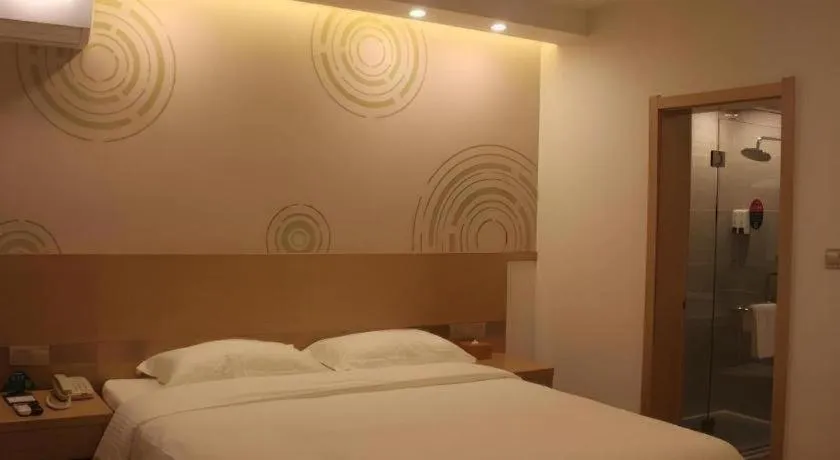 Bed in GreenTree Inn Jingjiang Xieqiao Town Xinhua Road