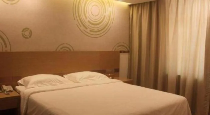 Bed in GreenTree Inn Jingjiang Xieqiao Town Xinhua Road
