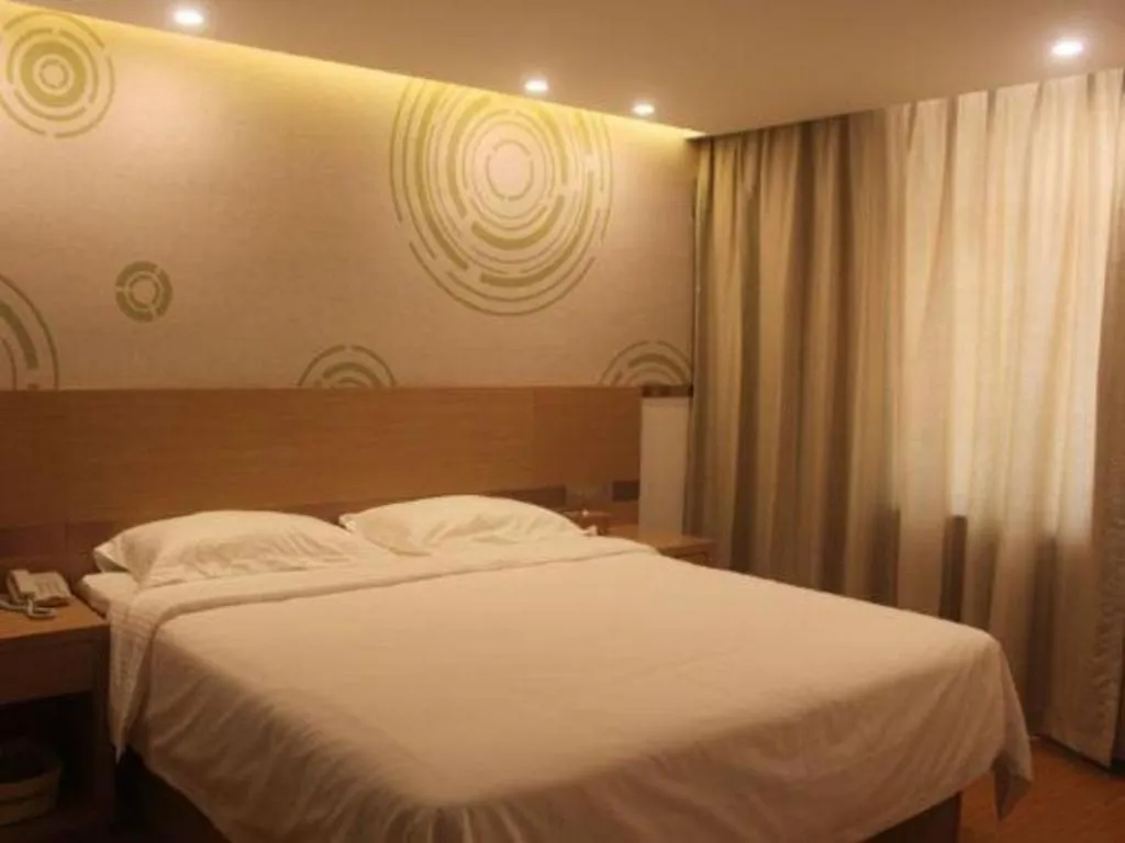 Bed in GreenTree Inn Jingjiang Xieqiao Town Xinhua Road