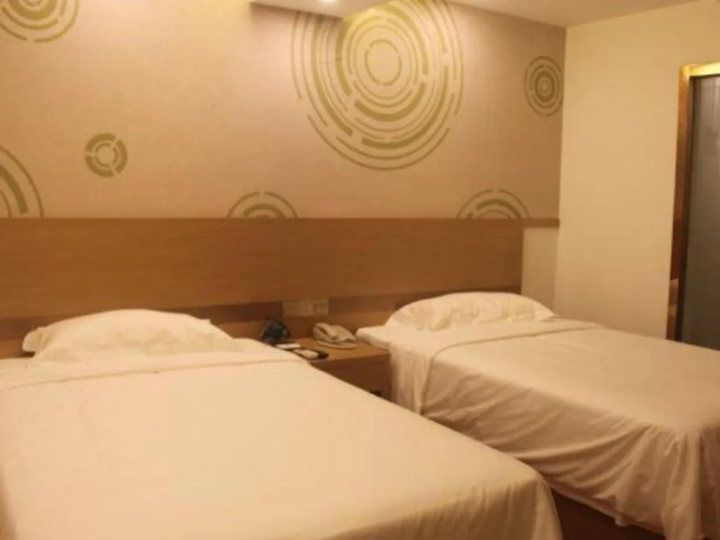Bed in GreenTree Inn Jingjiang Xieqiao Town Xinhua Road