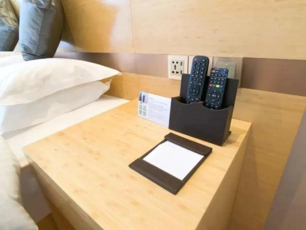 Bed in GreenTree Inn Chengde Shuangyu District Shuangtashan