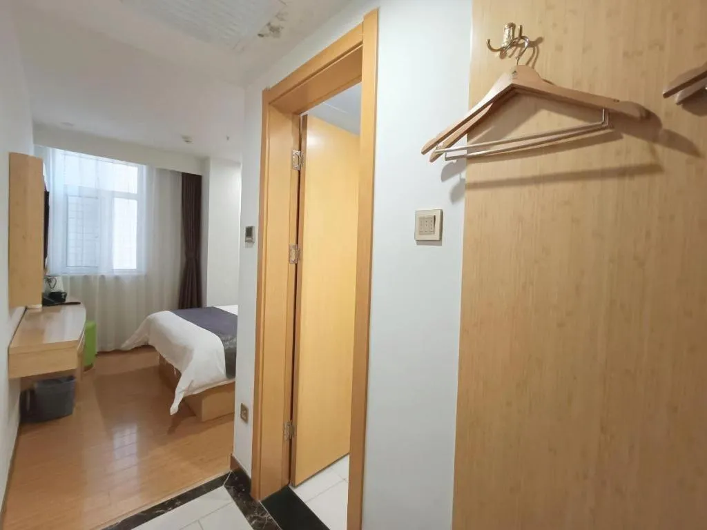 Bed in GreenTree Inn Chengde Shuangyu District Shuangtashan