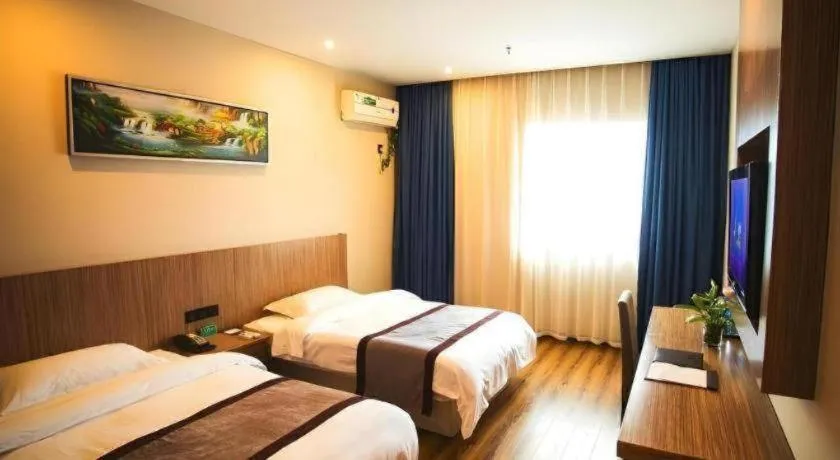 Bed in GreenTree Alliance Ningbo South Train Station Shunde Road Hotel