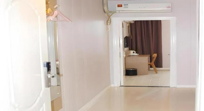 Shell Shanghai Yangpu District Shuangyang Road Hotel