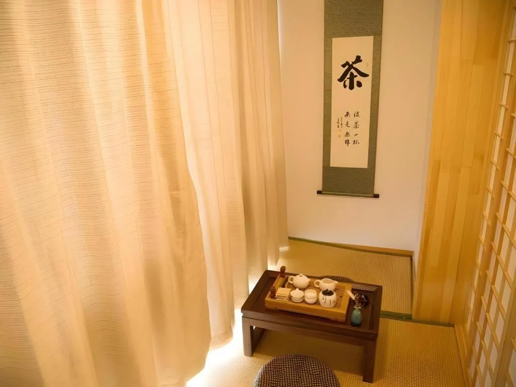 Shell Shanghai Songjiang District Xinqiao Town Xinqiao Hotel