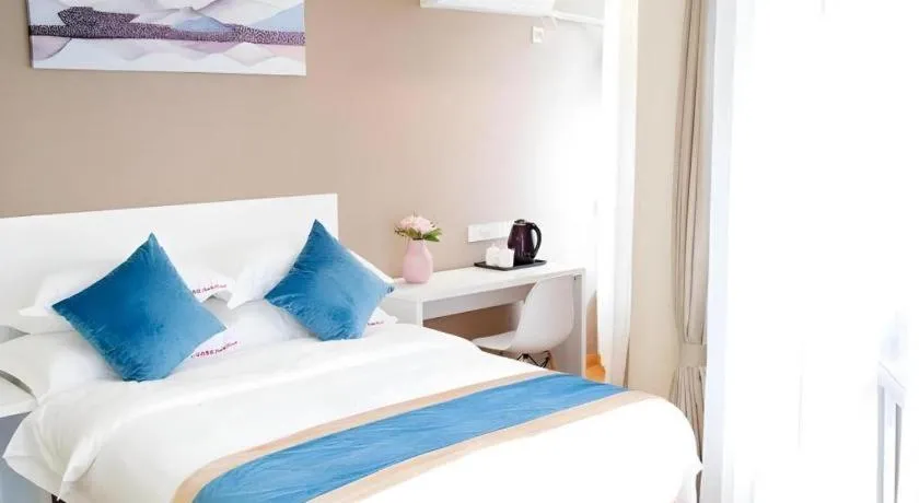 Bed in Shell Shanghai Songjiang District Xinqiao Town Xinqiao Hotel