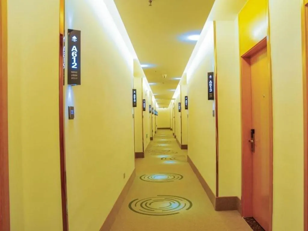 GreenTree Inn Xi'an Railway Station General Bus Station