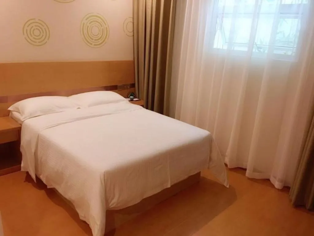 GreenTree Inn Xi'an Railway Station General Bus Station