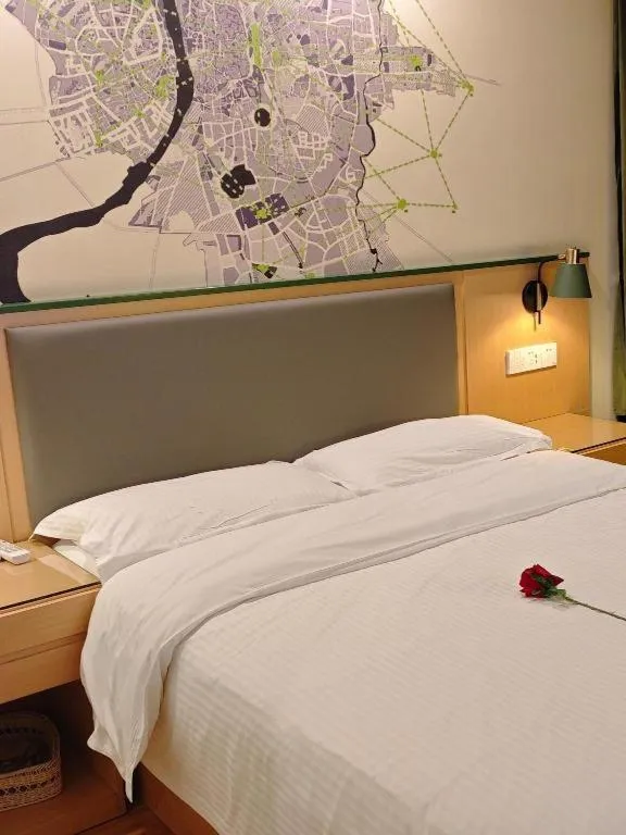 Bed in Vatica Hefei Feidong County Yuzhou Central Square Hotel