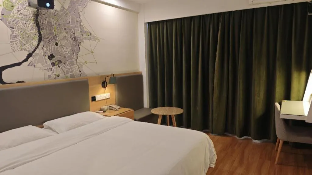 Bed in Vatica Hefei Feidong County Yuzhou Central Square Hotel