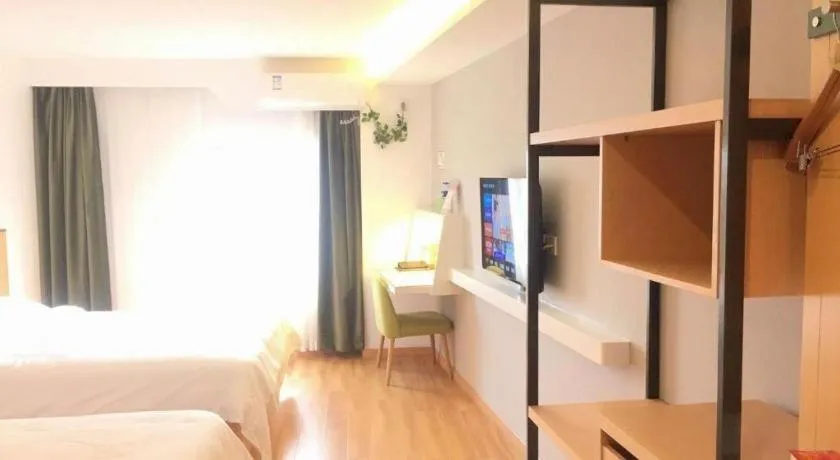 Bed in Vatica Hefei Feidong County Yuzhou Central Square Hotel