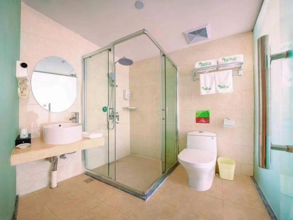 Vatica Hangzhou Xiasha Media College Hotel