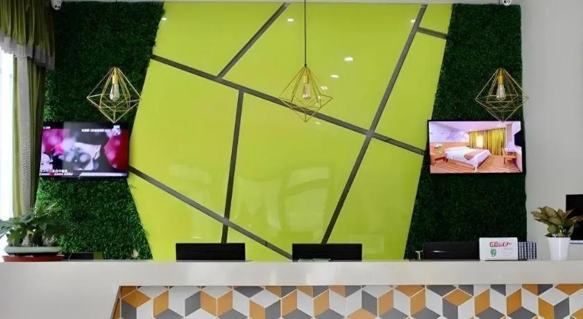 Vatica Hangzhou Xiasha Media College Hotel