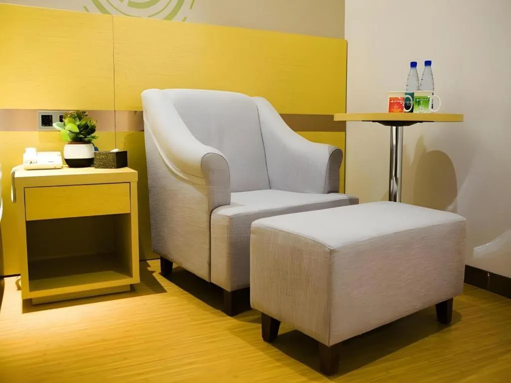 GreenTree Inn Huanggang City Wuxue City Kanjiang Avenue