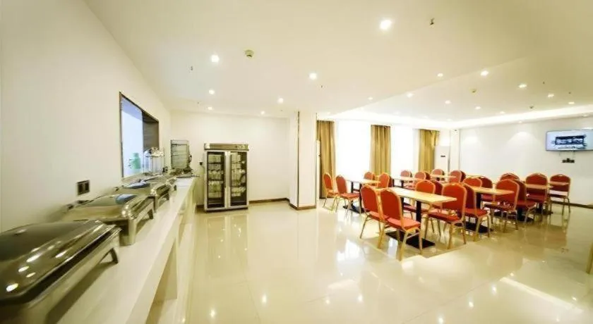 GreenTree Inn Huanggang City Wuxue City Kanjiang Avenue