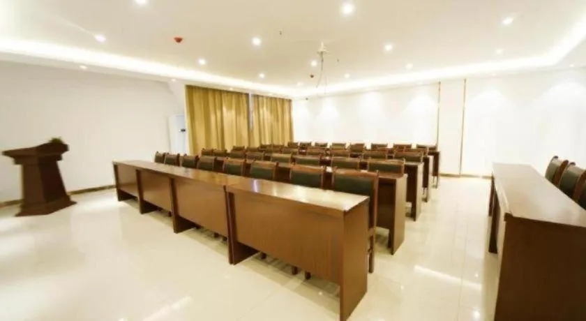 GreenTree Inn Huanggang City Wuxue City Kanjiang Avenue