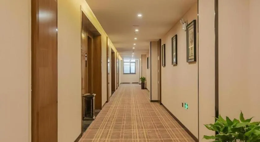 GME Hefei Qianshan North Road Phoenix City Hotel