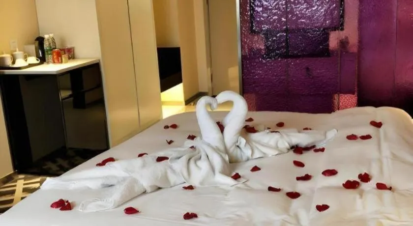 GreenTree Alliance Hotel Guiyang Huaguo Community Central Business Zone