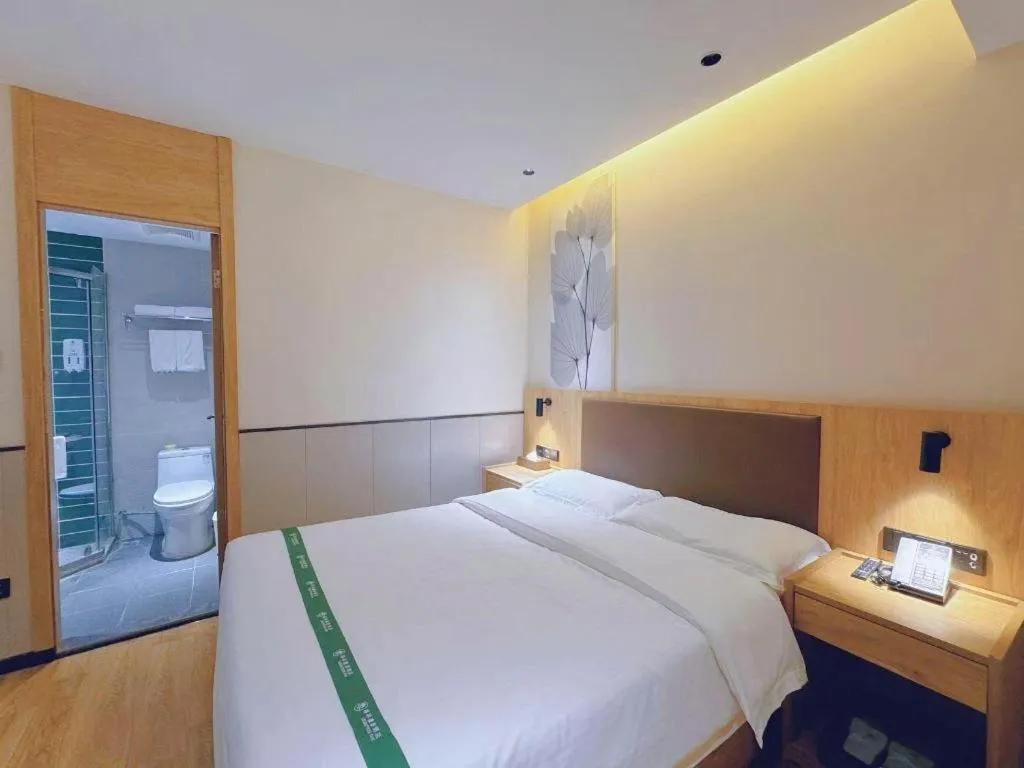 Bed in GreenTree Inn Nanjing Baijiahu