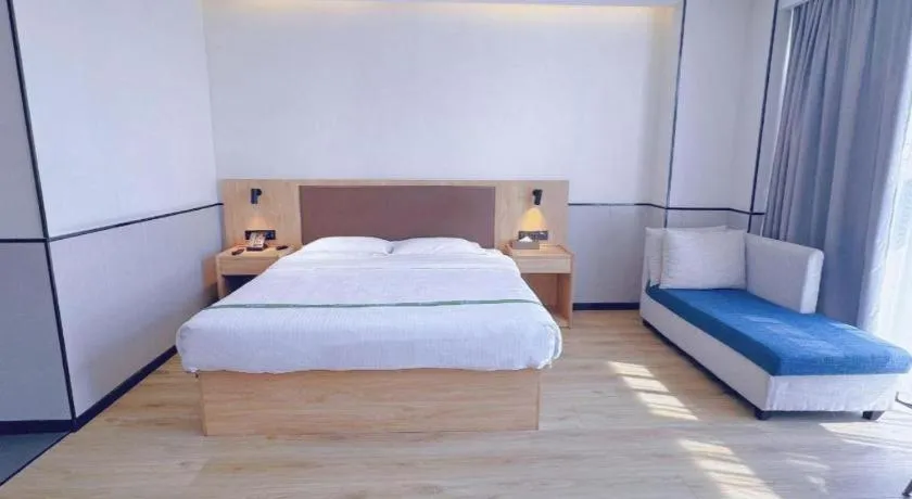 Bed in GreenTree Inn Nanjing Baijiahu