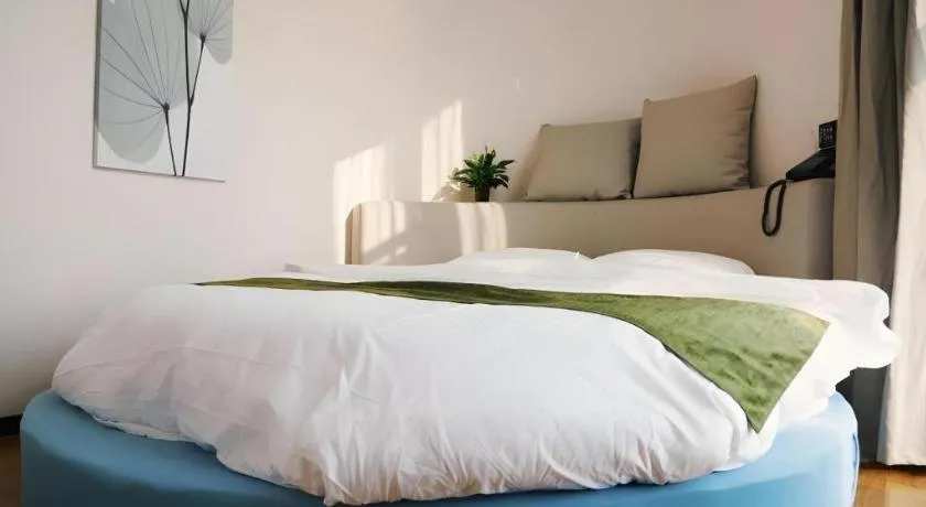 Bed in GreenTree Inn Nanjing Baijiahu
