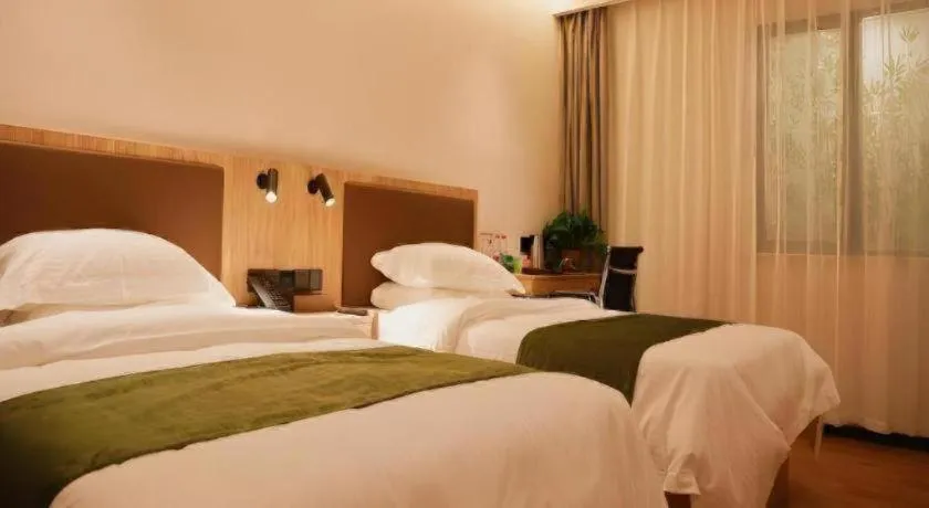 Bed in GreenTree Inn Nanjing Baijiahu