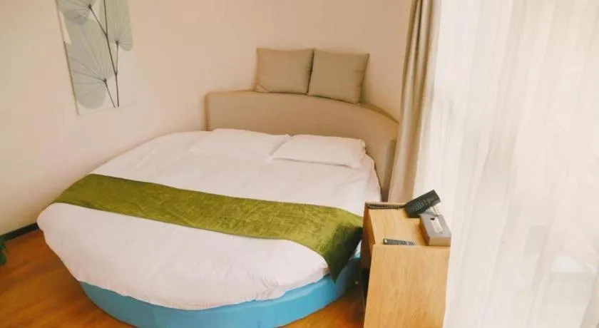 Bed in GreenTree Inn Nanjing Baijiahu