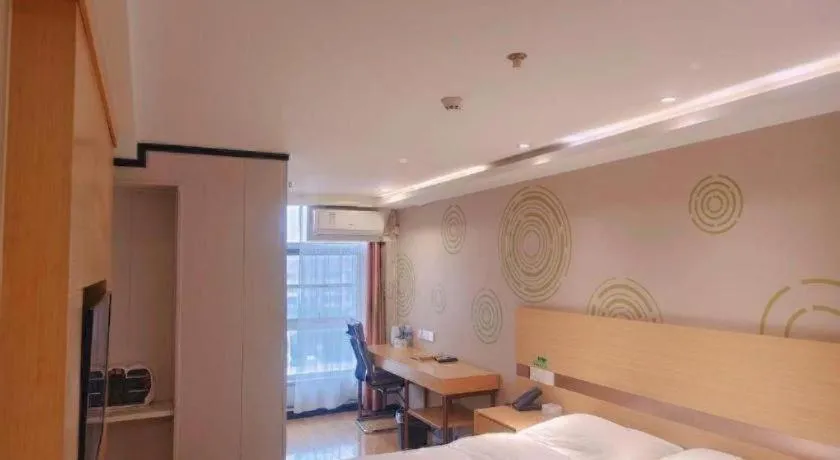 Bed in GreenTree Inn Beijing Shunyi Fengbo Metro Station