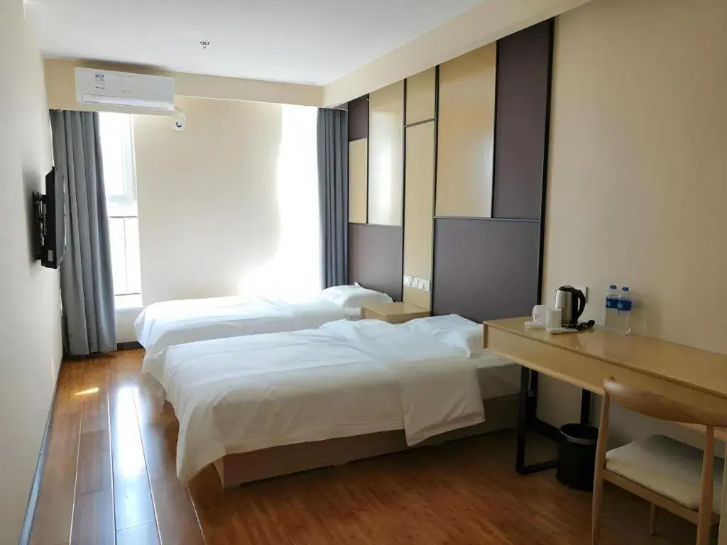 Bed in Shell Taiyuan South Station Shanxi University Hotel Bed in Shell Taiyuan South Station Shanxi University Hotel