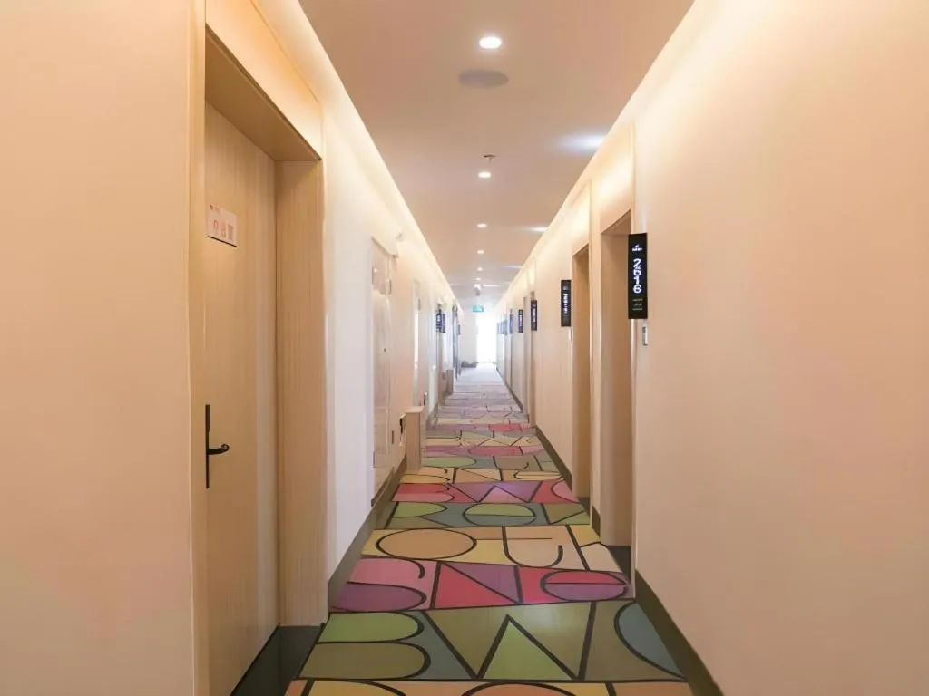 Shell Taiyuan South Station Shanxi University Hotel