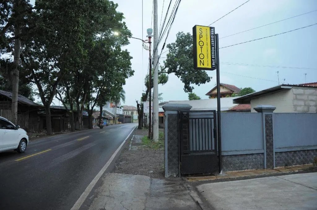 SPOT ON 2891 999 Guest House