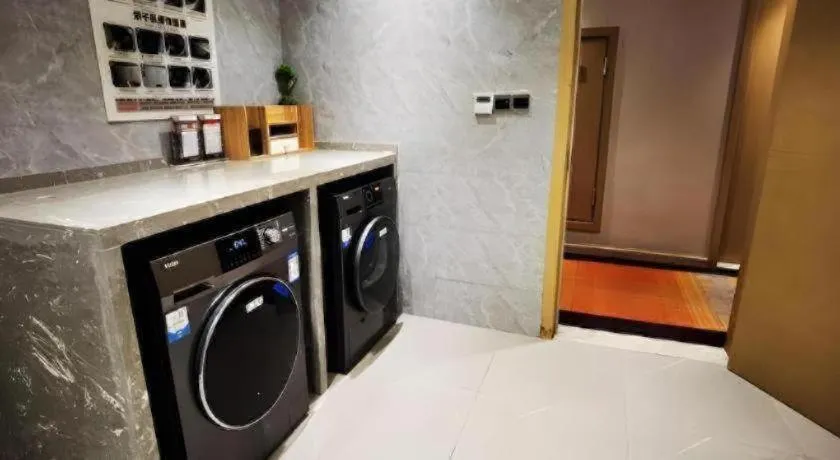 Home Inn Plus Shanghai Middle Ring Jinshajiang Road Fengzhuang Metro Station