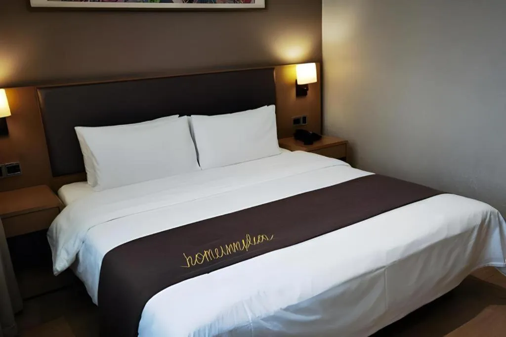 Bed in Home Inn Plus Shanghai Middle Ring Jinshajiang Road Fengzhuang Metro Station