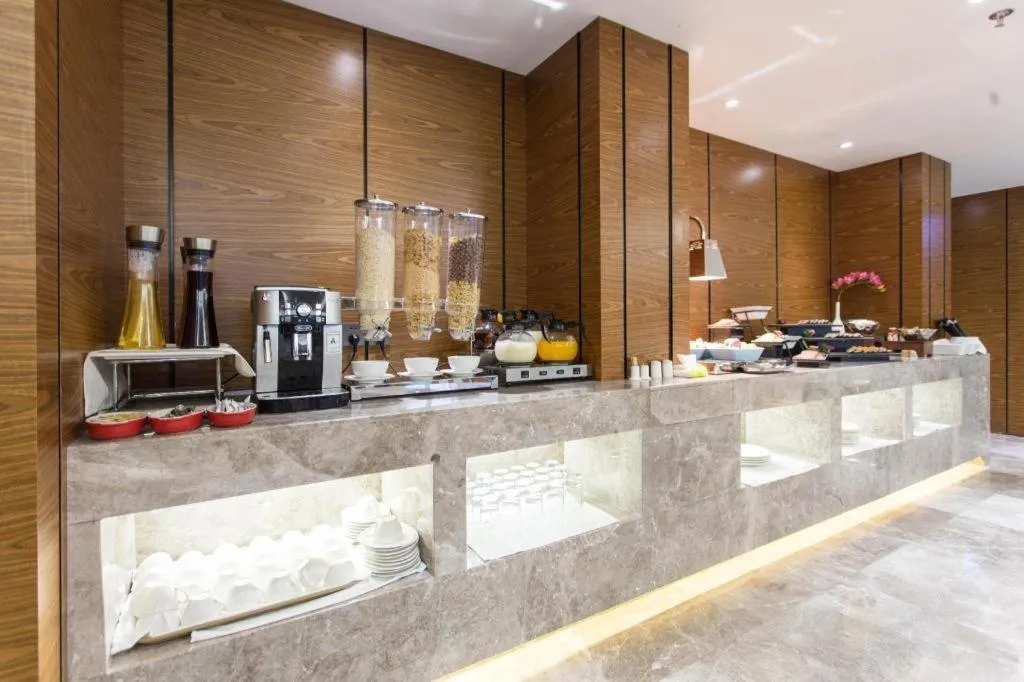 Yitel Collection Shenyang Hunnan Olympic Sports Center Caixia Street Metro Station