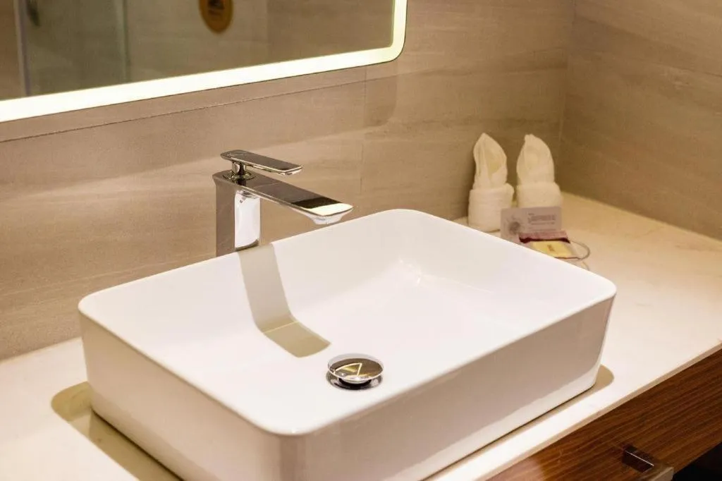 Yitel Collection Shenyang Hunnan Olympic Sports Center Caixia Street Metro Station