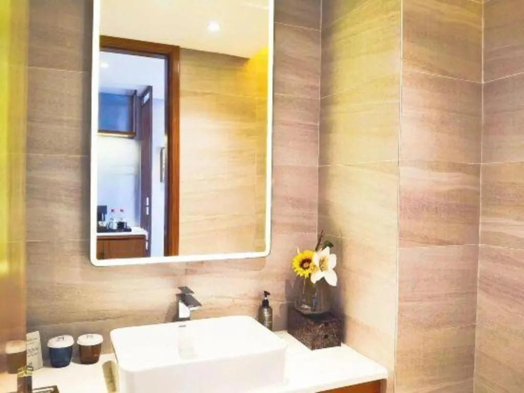 Yitel Collection Shenyang North Railway Station Metro Station