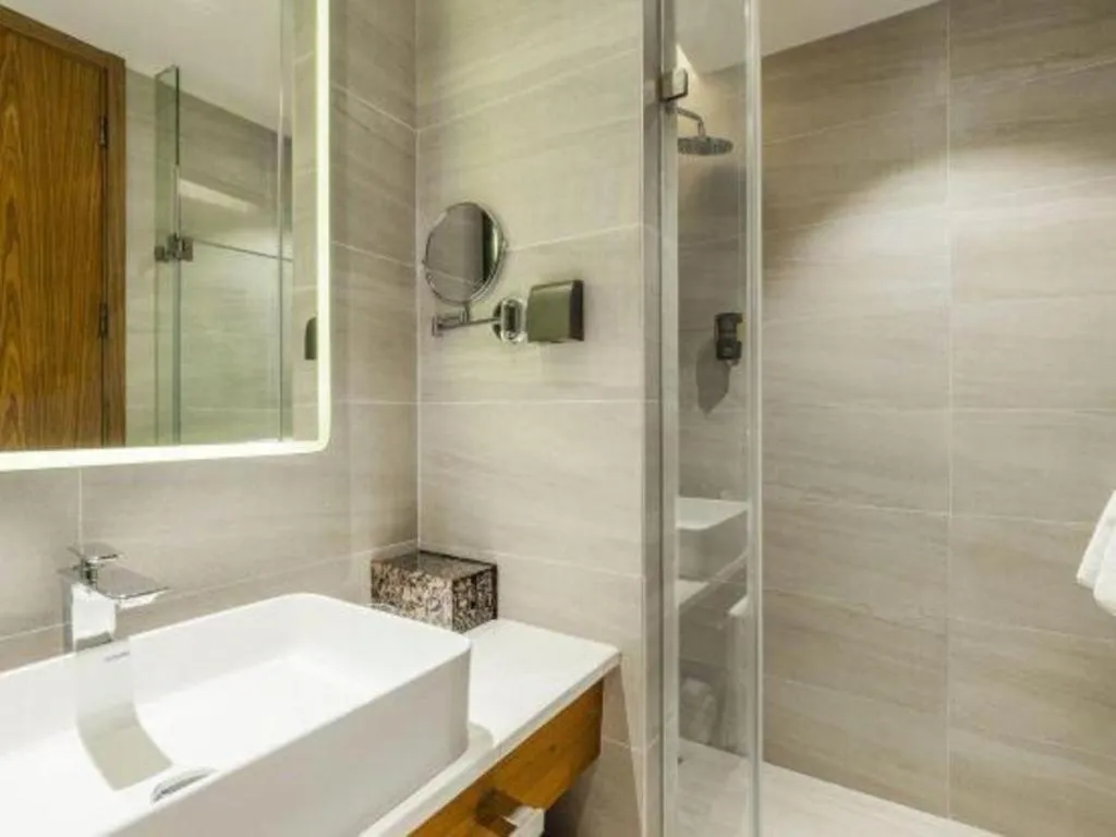 Yitel Collection Shenyang North Railway Station Metro Station