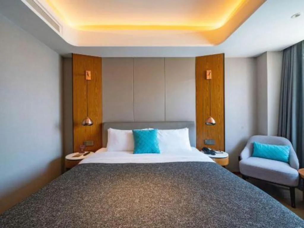 Bed in Yitel Collection Shenyang North Railway Station Metro Station