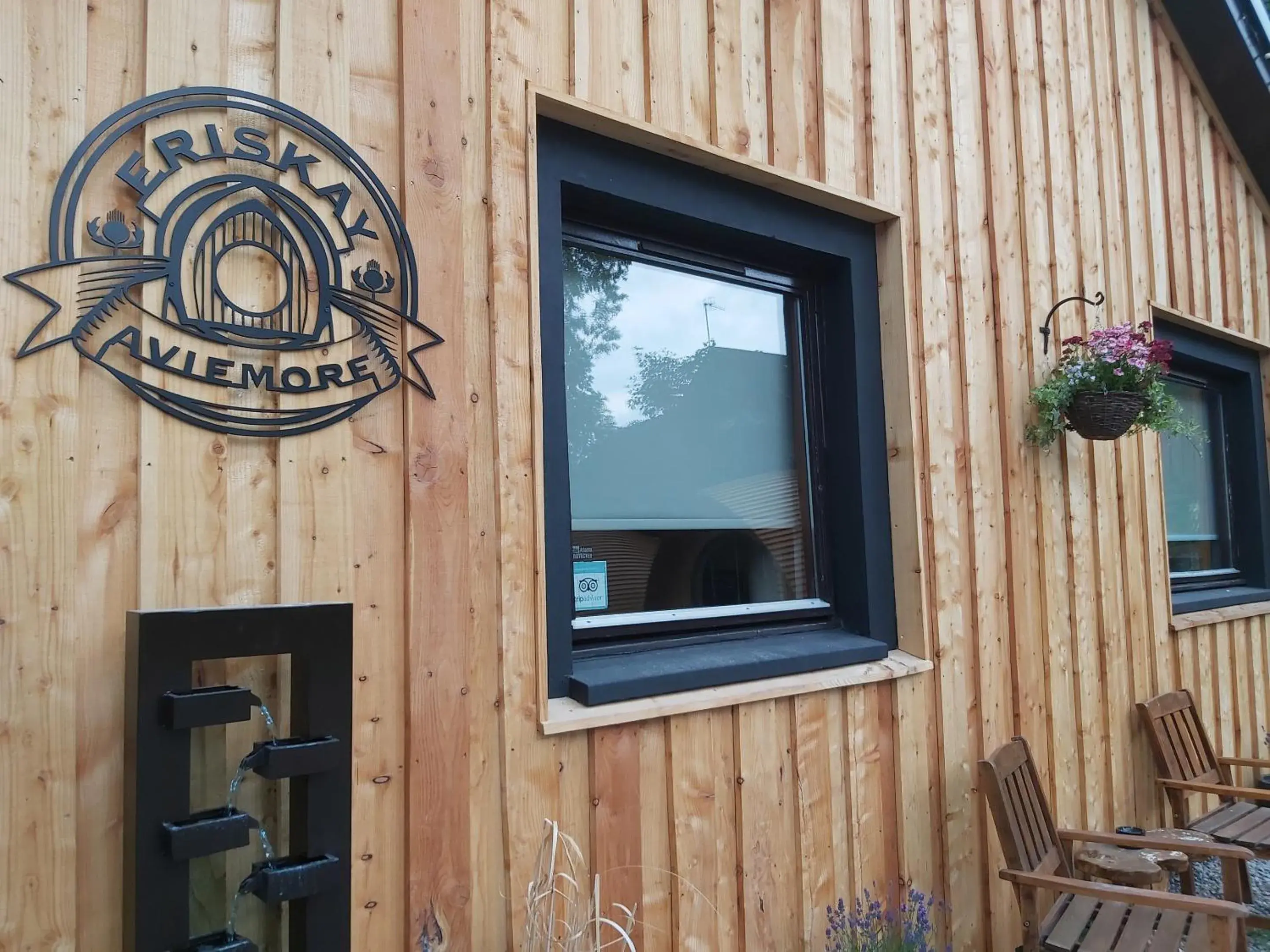 Lobby or reception in Eriskay Guest House and Aviemore Glamping Lobby or reception in Eriskay Guest House and Aviemore Glamping