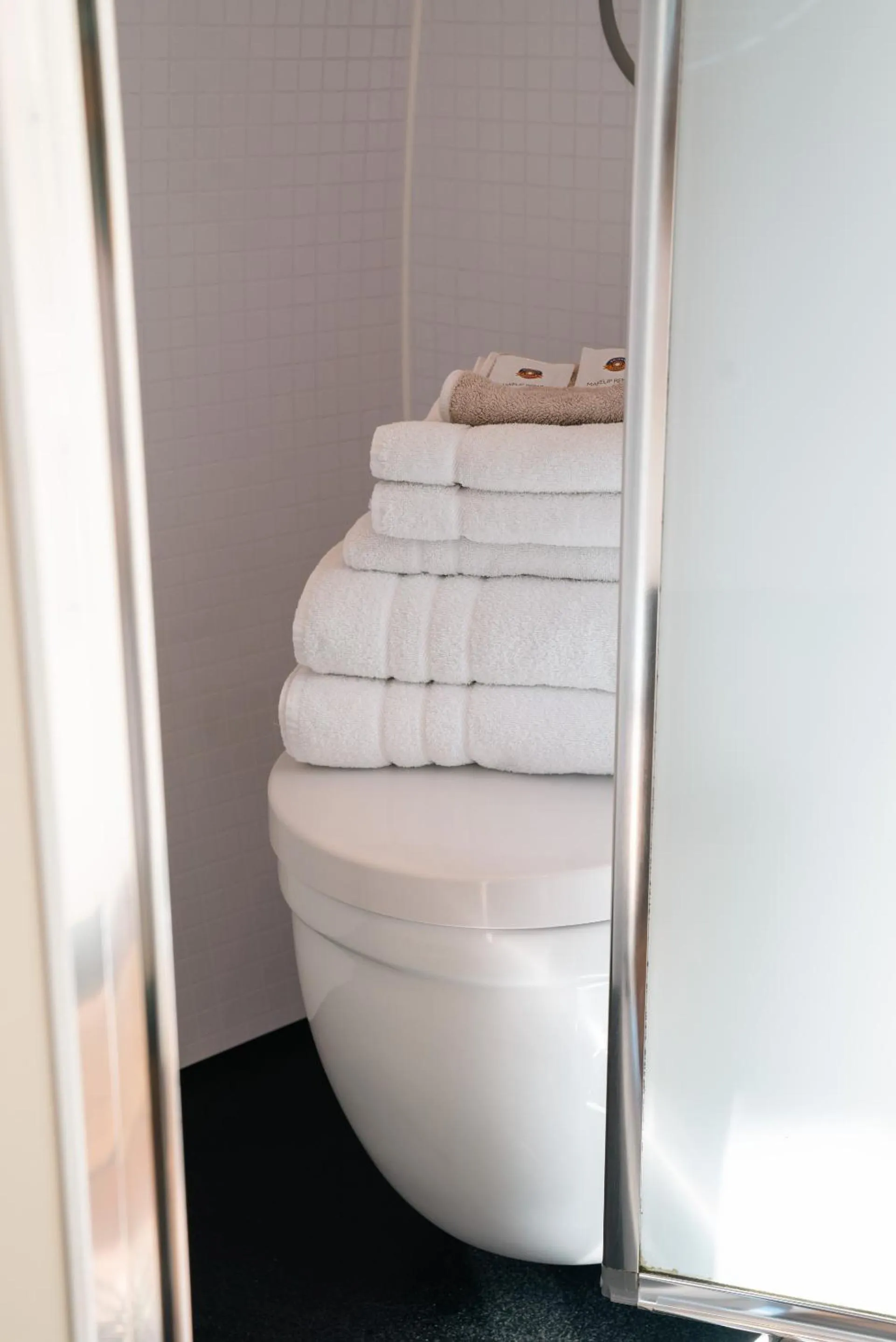 Bathroom in Eriskay B&B and Aviemore Glamping