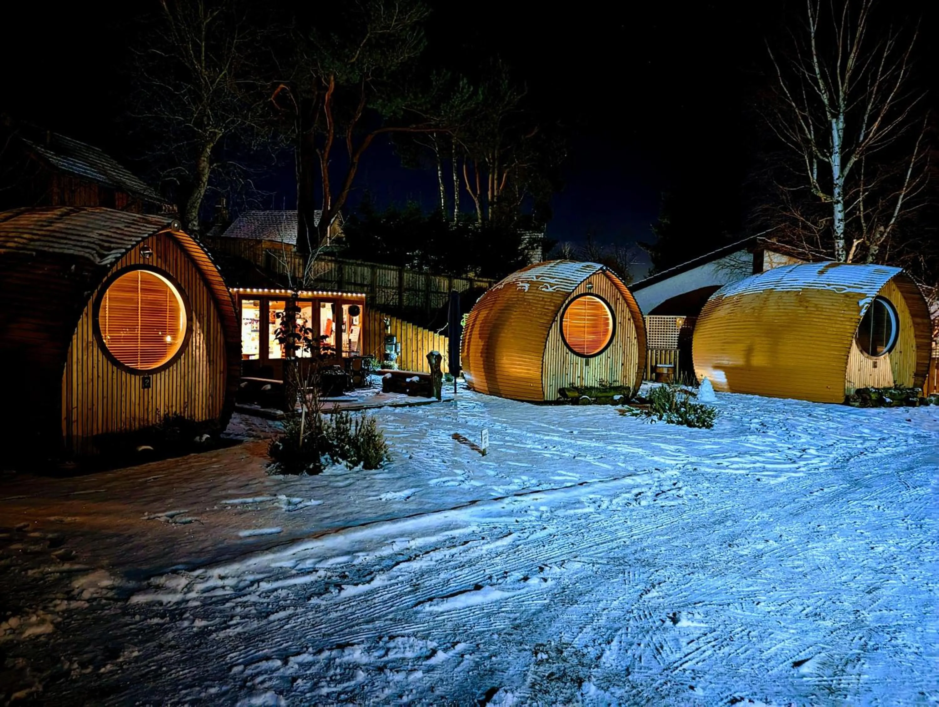 Garden in Eriskay B&B and Aviemore Glamping