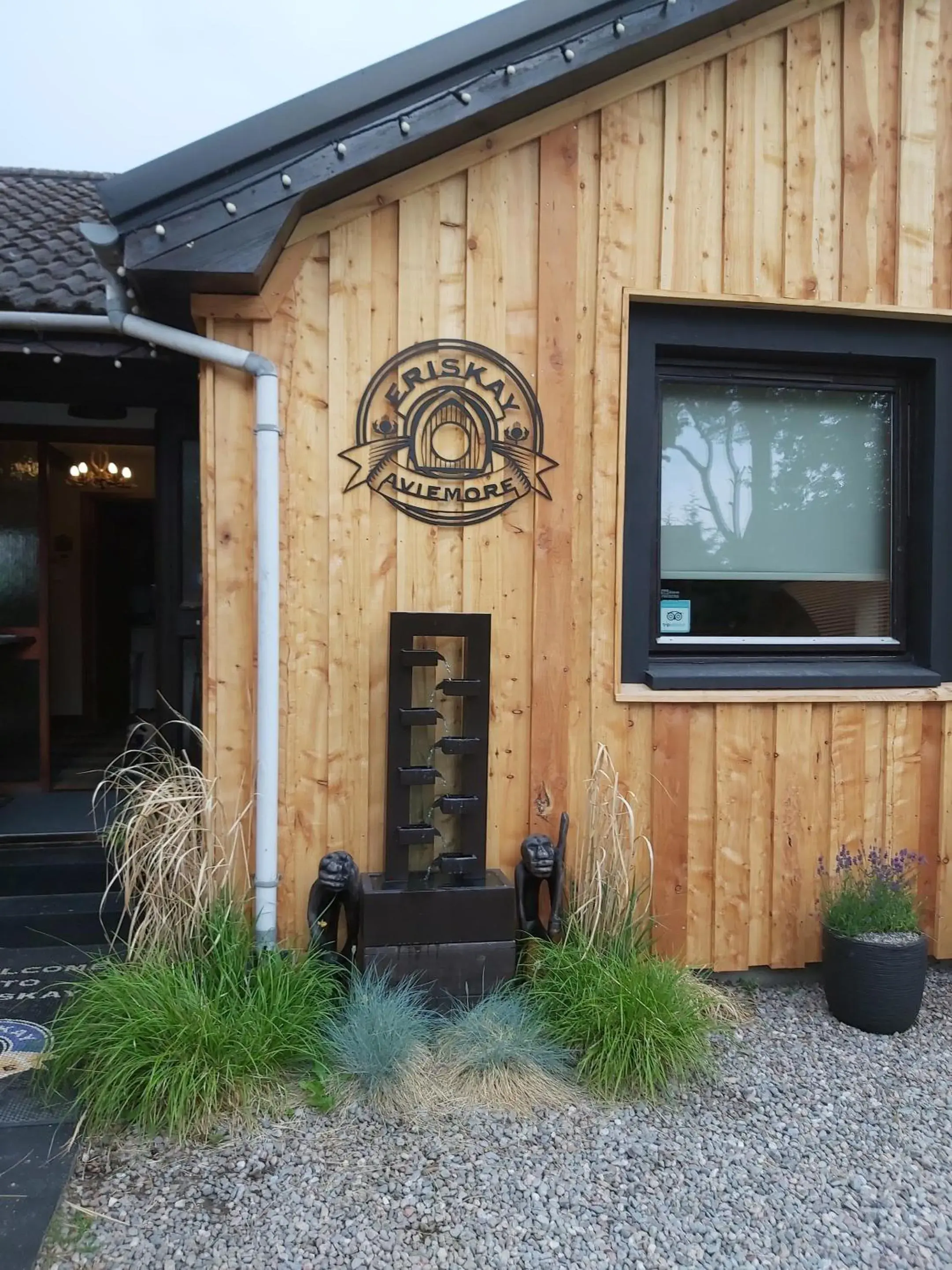 Lobby or reception in Eriskay Guest House and Aviemore Glamping Lobby or reception in Eriskay Guest House and Aviemore Glamping