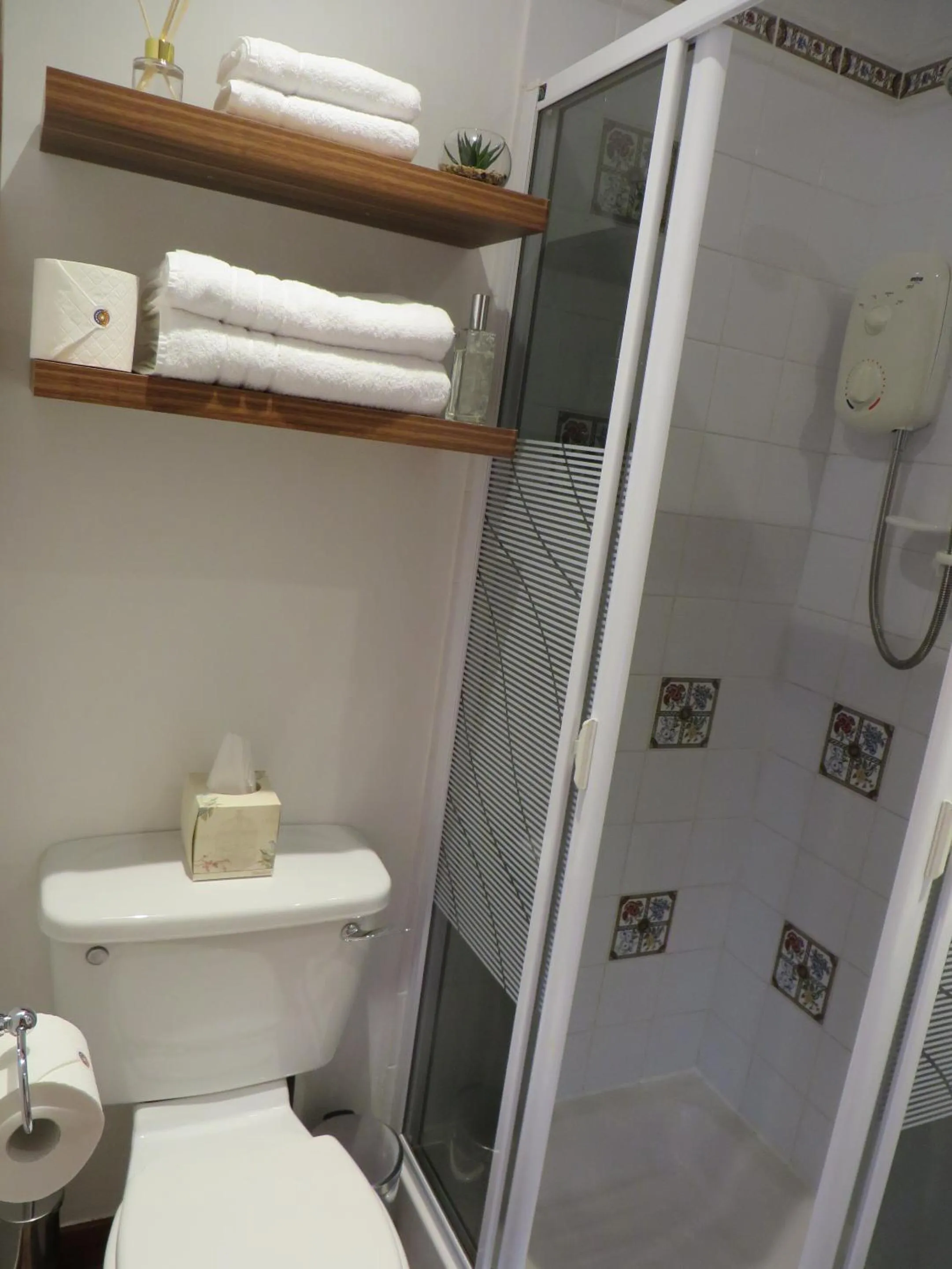 Bathroom in Eriskay B&B and Aviemore Glamping