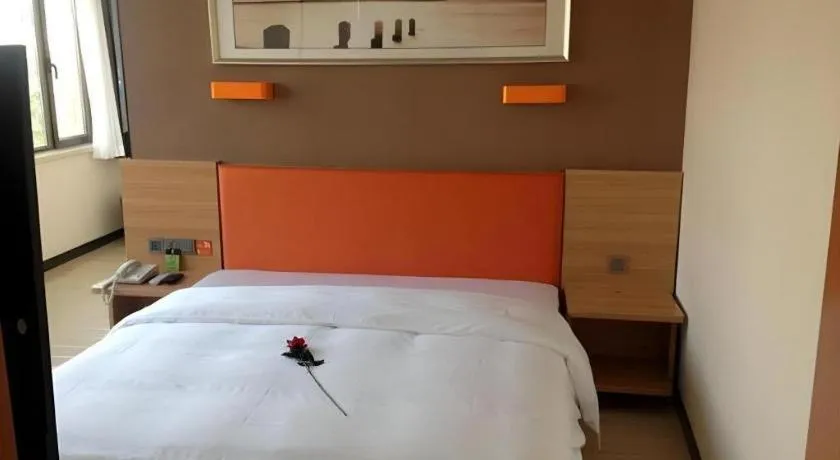 Bed in 7 Days Premium Lintao City Golden Street Shopping Plaza Branch