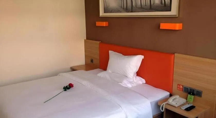 Bed in 7 Days Premium Lintao City Golden Street Shopping Plaza Branch