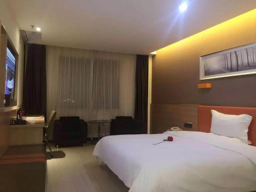 Bed in 7 Days Premium Lintao City Golden Street Shopping Plaza Branch