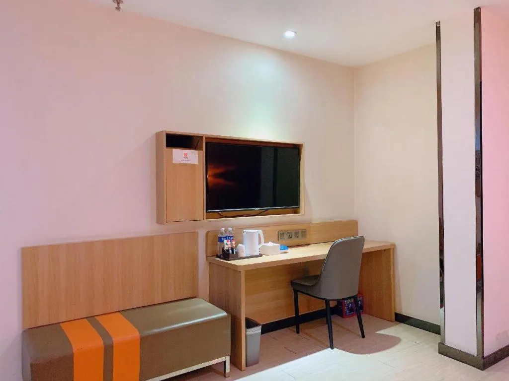 7 Days Premium Lintao City Golden Street Shopping Plaza Branch